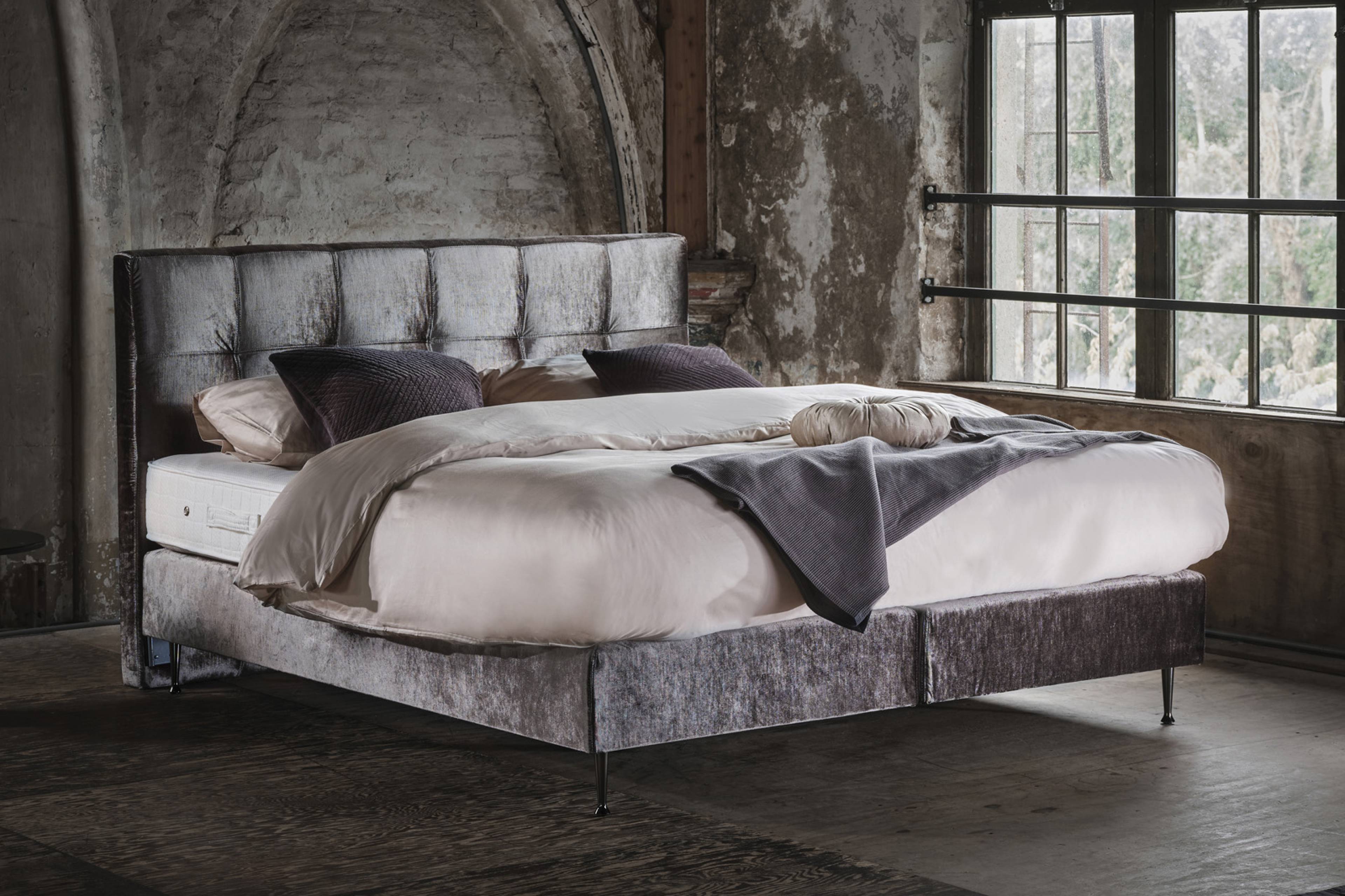 Pullman Boxspring Belleville